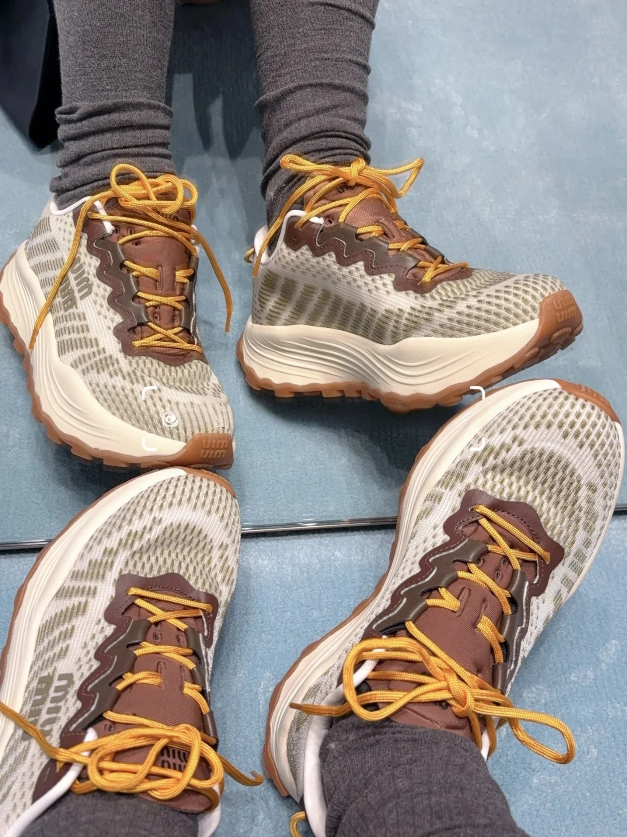 Кроссовки на платформе Miu Miu - коричневые