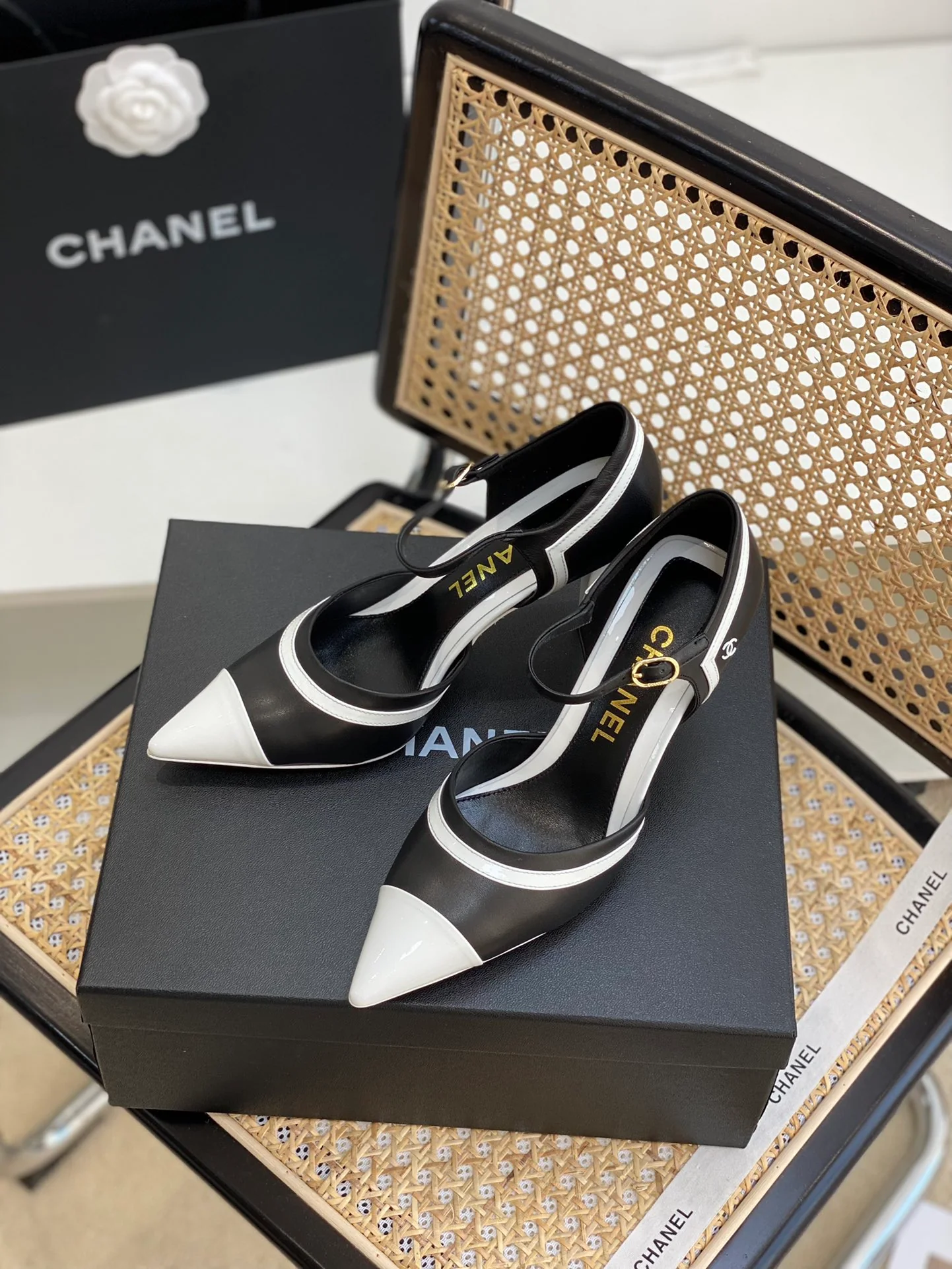 Туфли Chanel на высоком каблуке с острым носком - 8