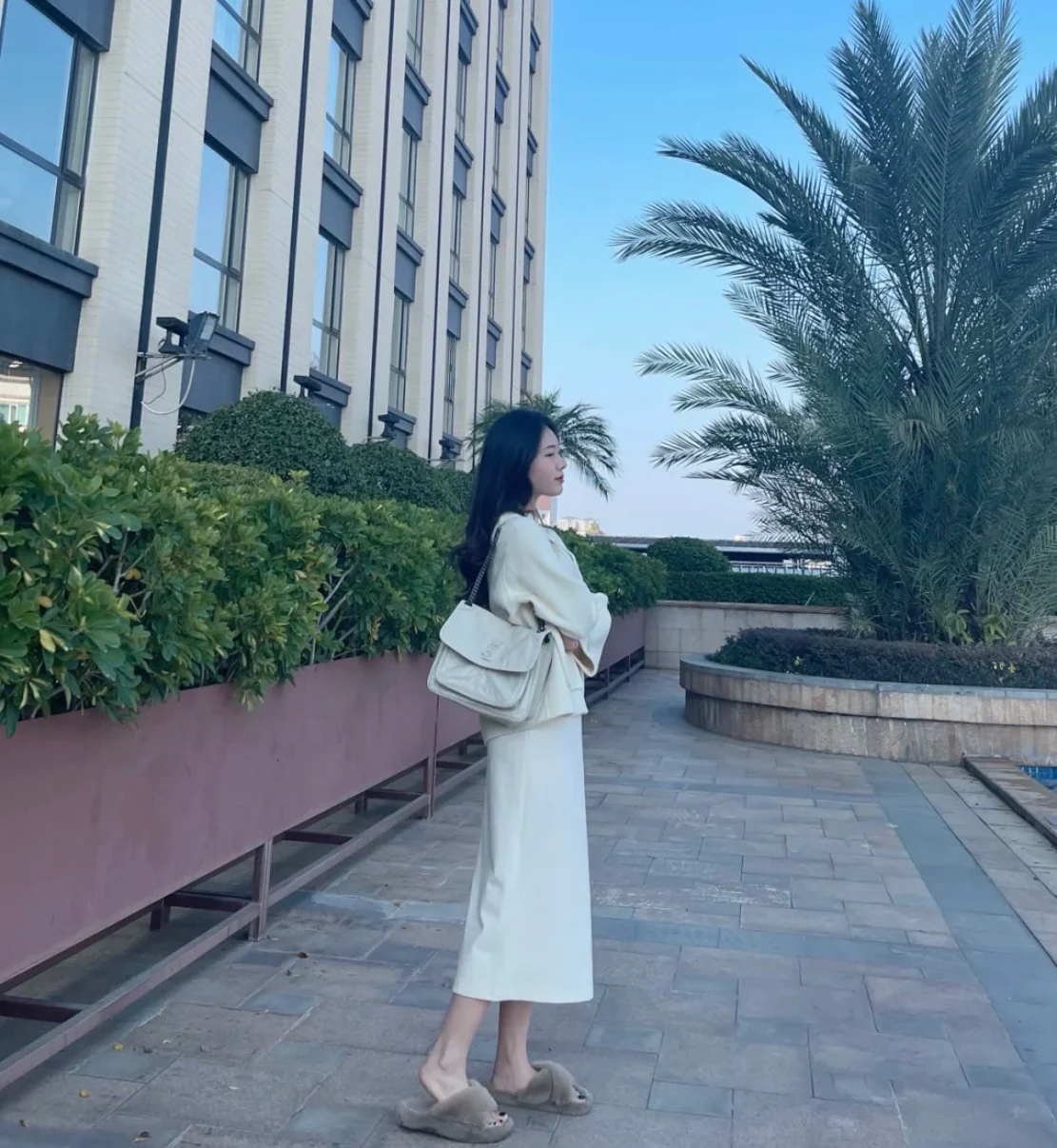 YSL-niki-baby-28cm-cowhide-off-white