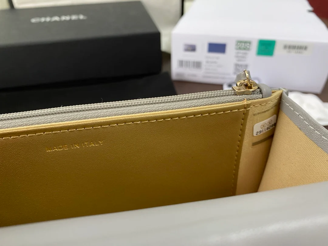 Chanel - Золотой мяч WOC - Овечья кожа