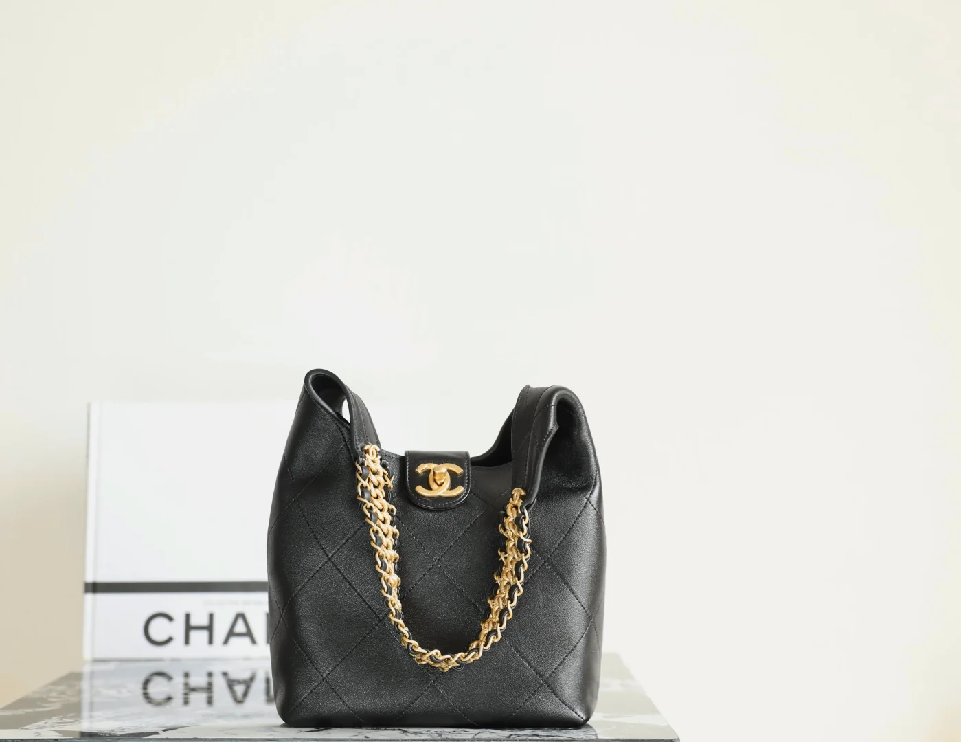 Сумка-хобо Chanel 25p Small Hippie Bag - черная