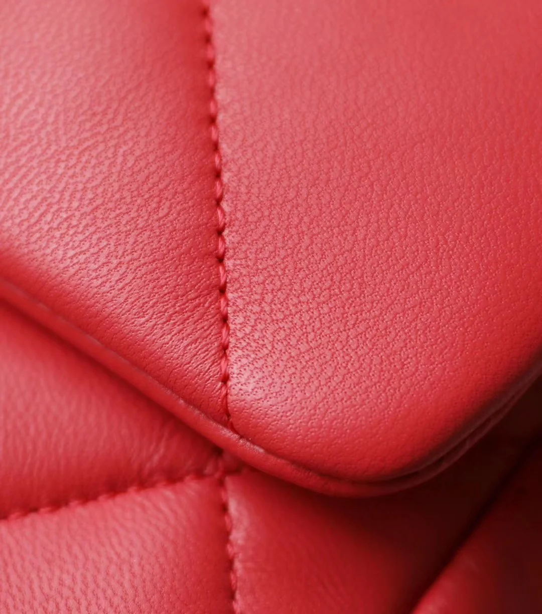 Сумка Chanel 19 - маленькая, кораллово-красная