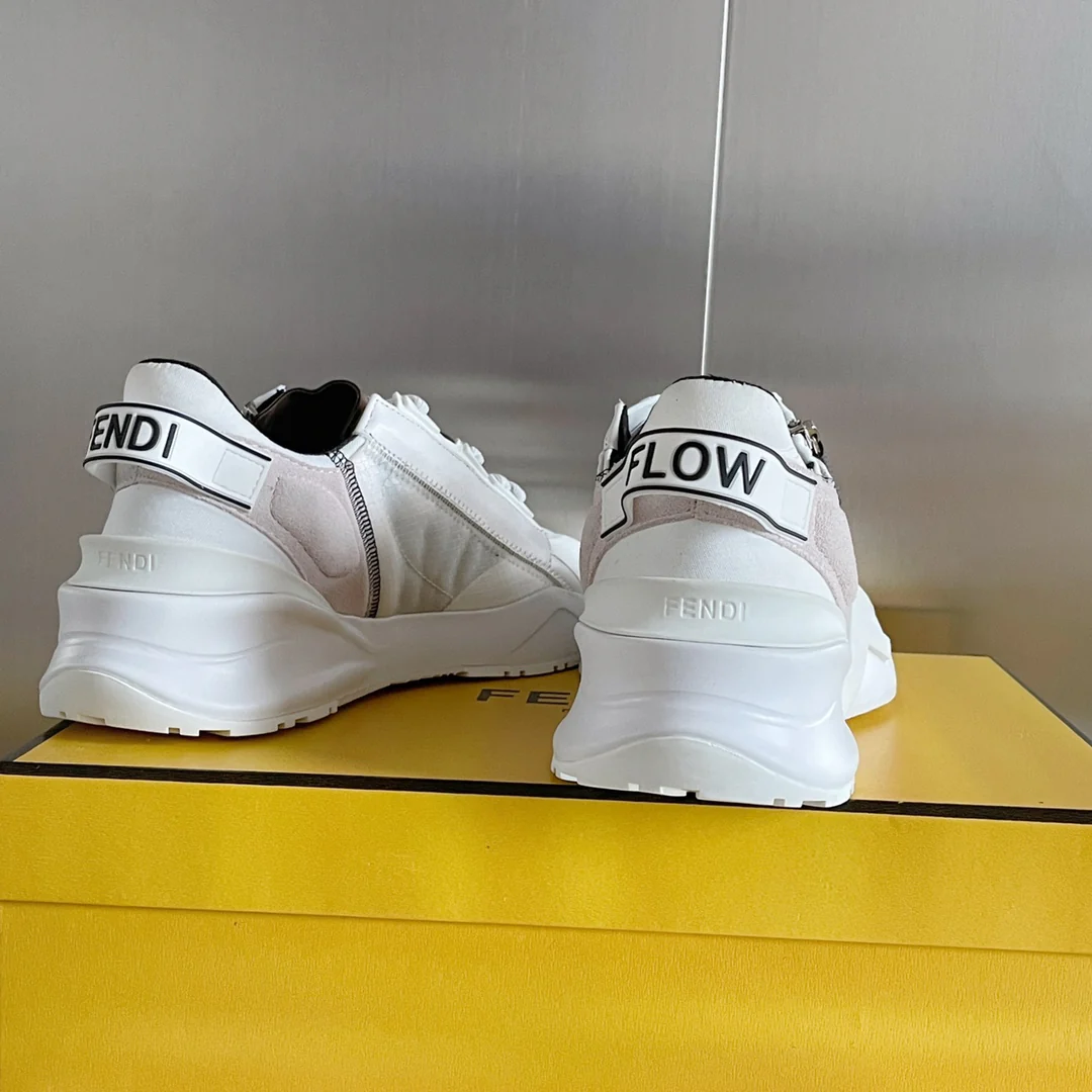 Fendi - Повседневные кроссовки - Белые и розовые