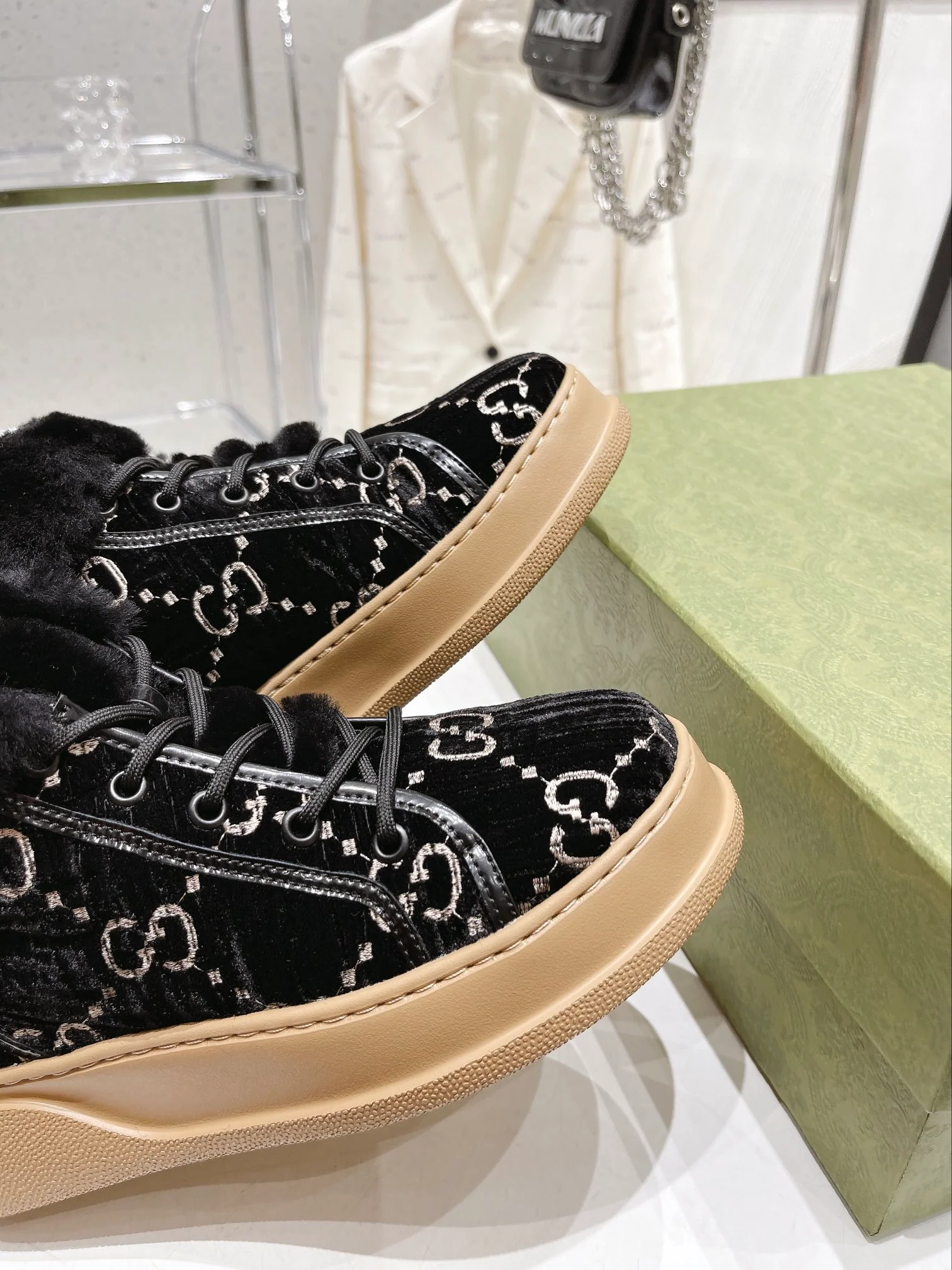 Gucci - Шерстяные низкие зимние сапоги - Черные