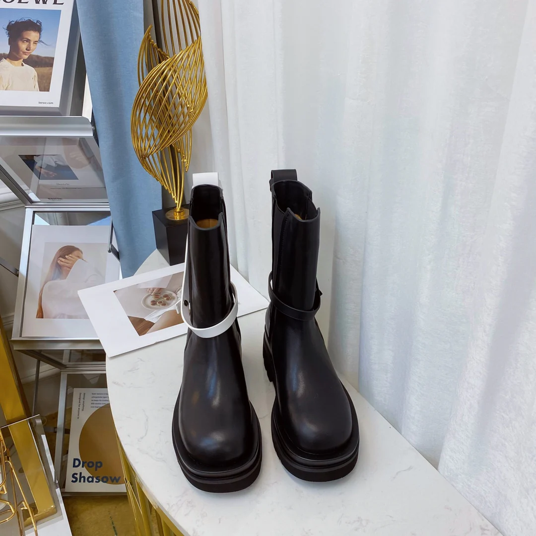 Обувь BV - BV - Уличный стиль - Платформа с закругленным носком - Ботинки Dr. Martens