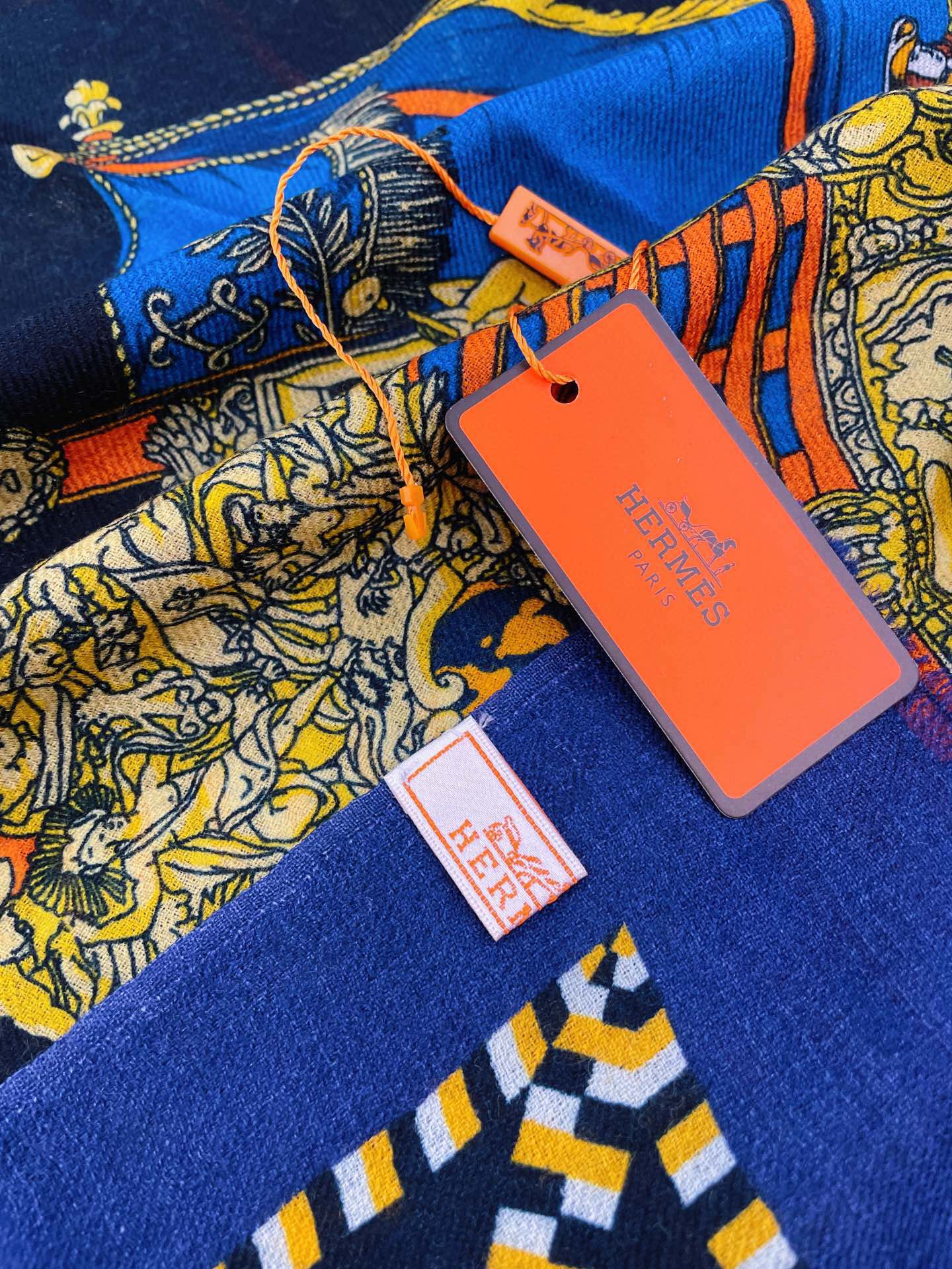 Шарф с эмблемой доспехов Гермеса - 200 см - 100% кашемир