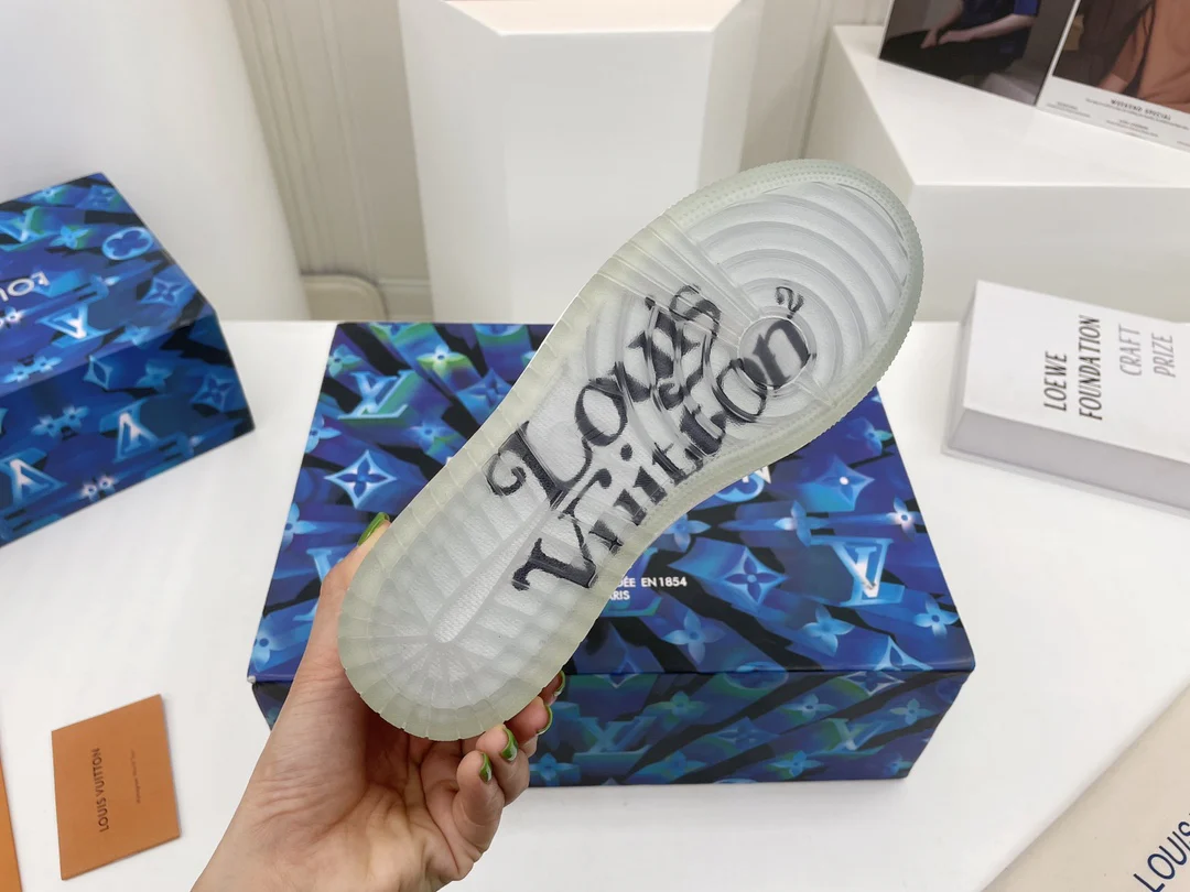 Обувь LV — весенняя коллаборация LV x Nike 2022 года.