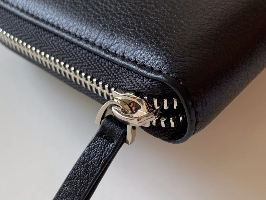 Balenciaga 拉链长夹