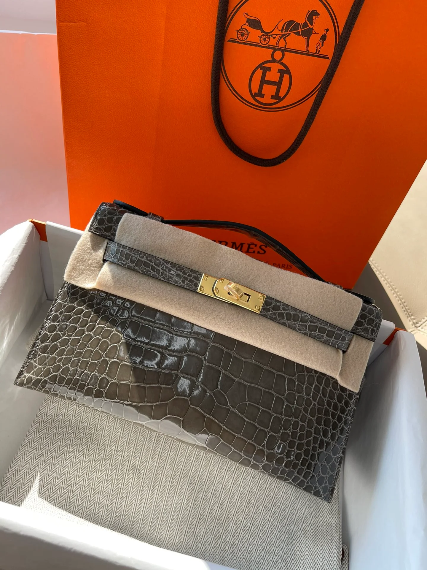 Мини-сумка Hermes Kelly 1-го поколения - серо-голубиный цвет - золотая пряжка