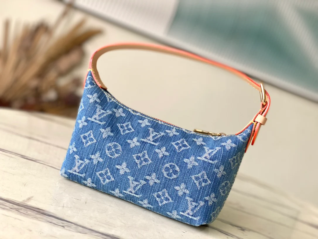 m82949-LV-hills-pochette джинсы-сумки подмышками
