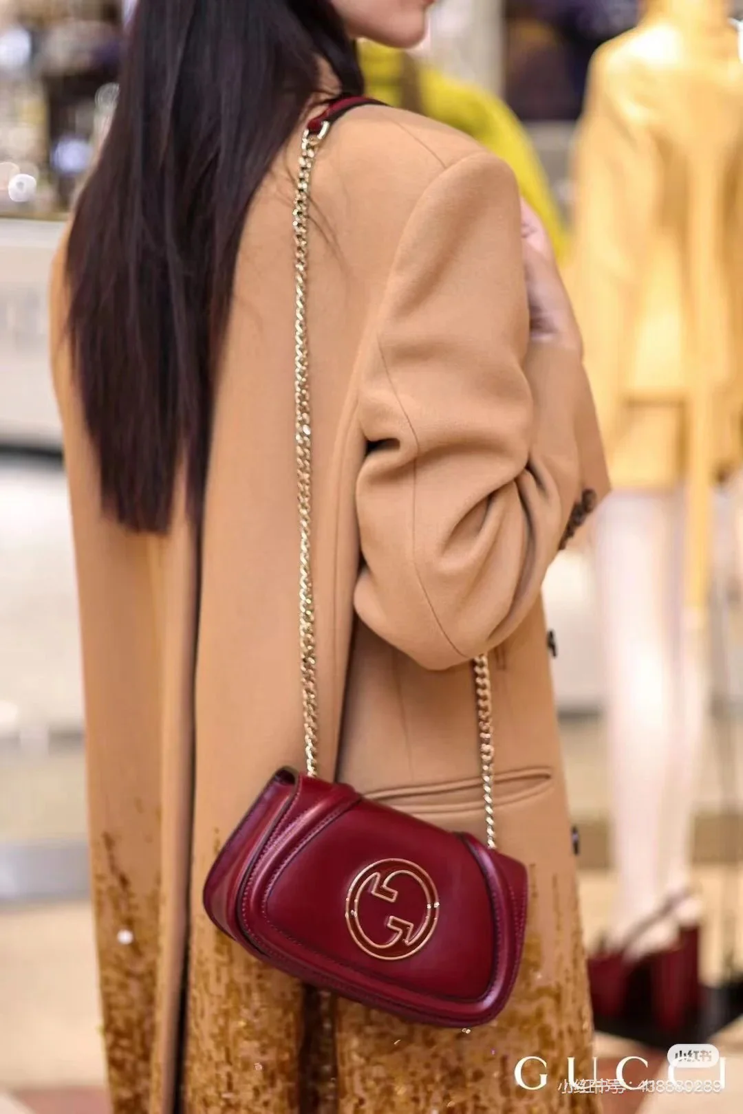 Ремешок на плечо Gucci 2025 из кожи с золотой цепочкой - красный