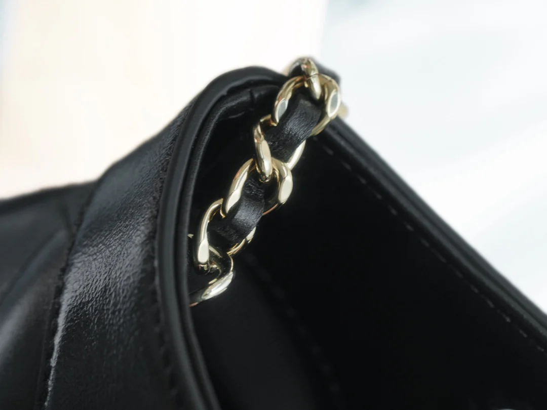 Новые поступления Chanel ранней весной - Chanel - 31 - Горизонтальный - Nono - Черный