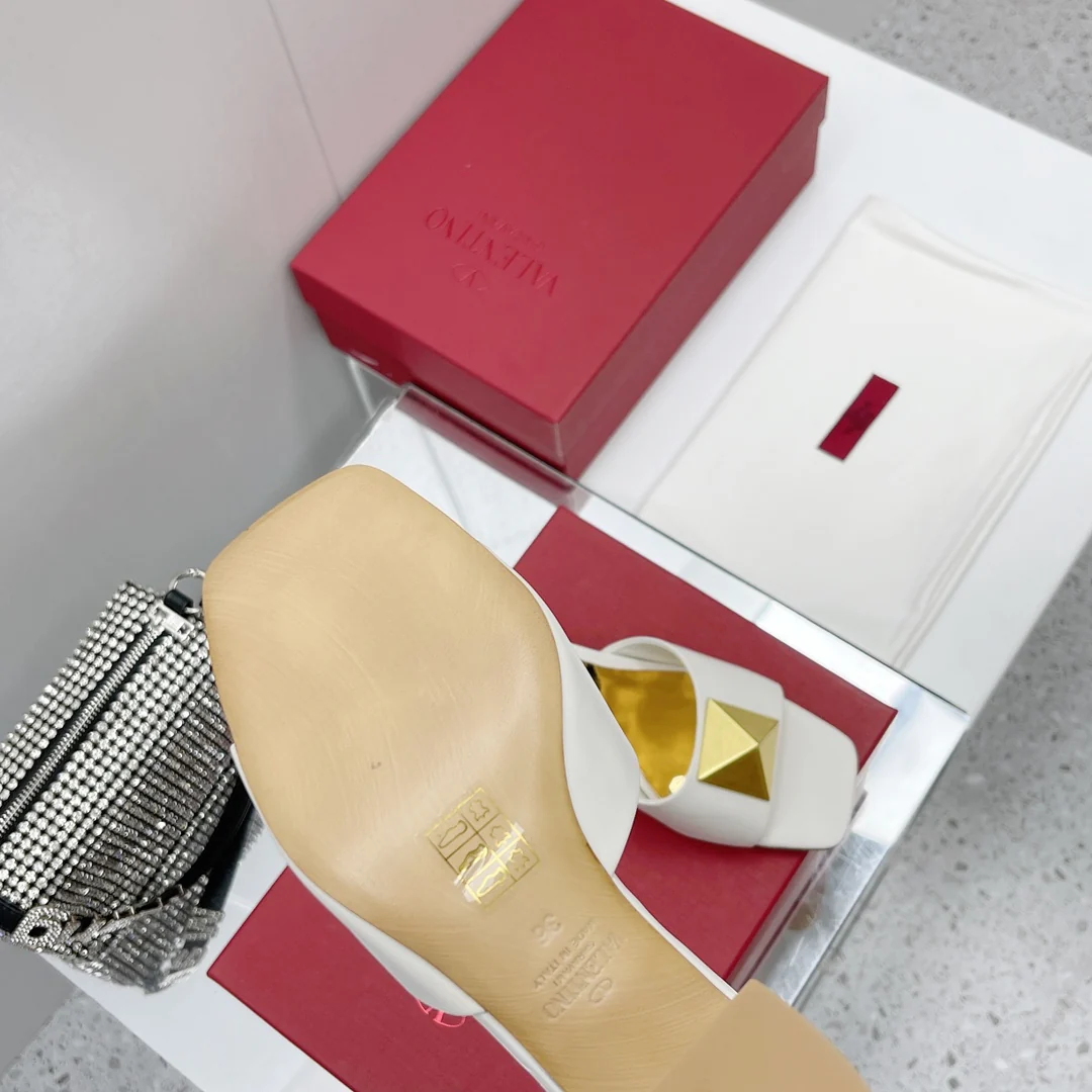 Тапочки Valentino на толстом каблуке