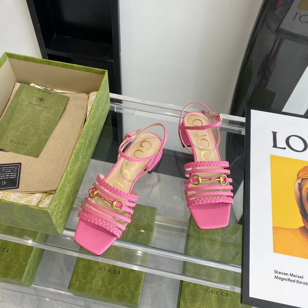 Босоножки Gucci на низком каблуке