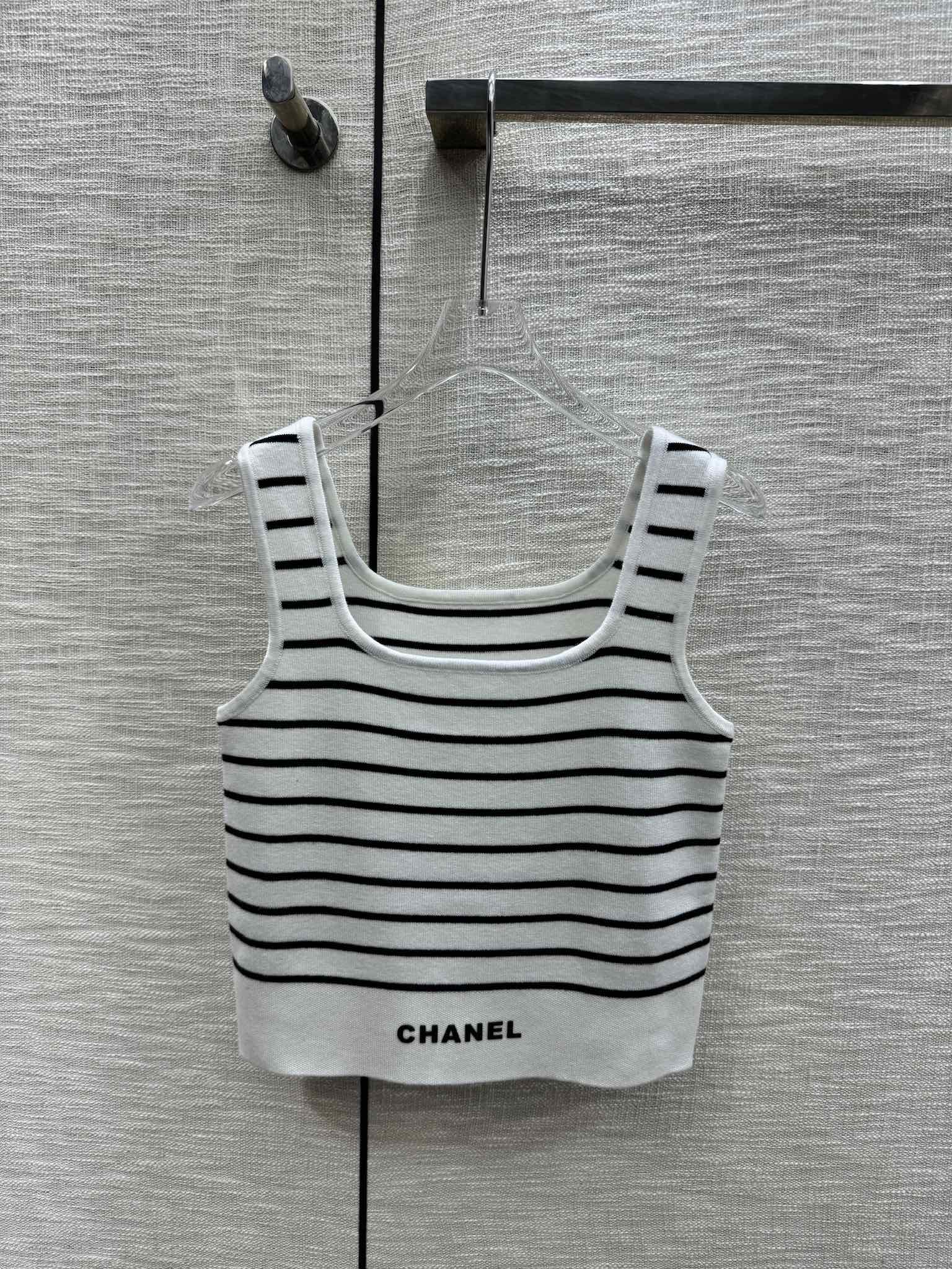 Вязаная майка Chanel 2403 в полоску с цветовыми блоками - 1 шт.