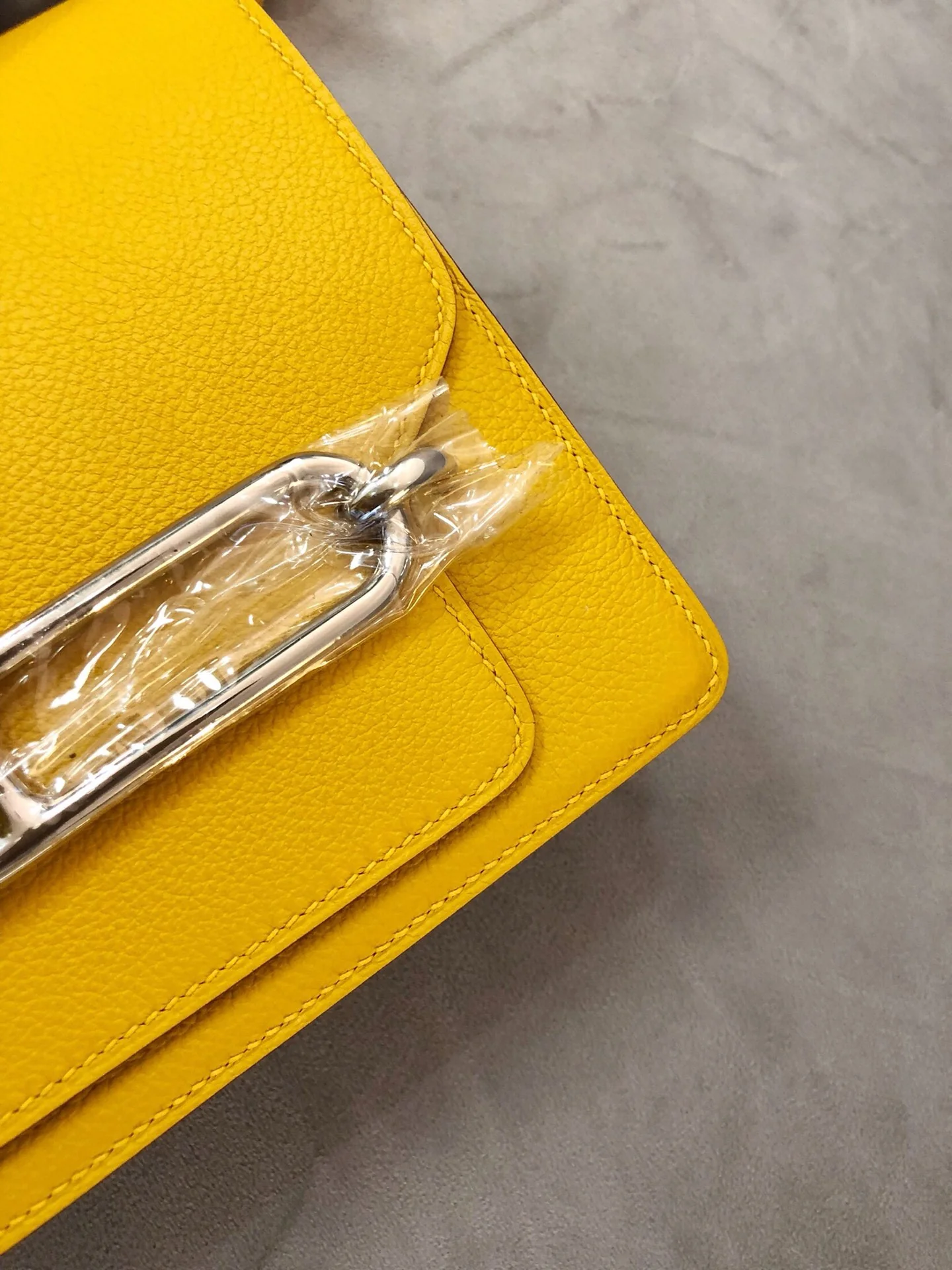 Hermes Roulis 19 Янтарно-желтая серебряная пряжка