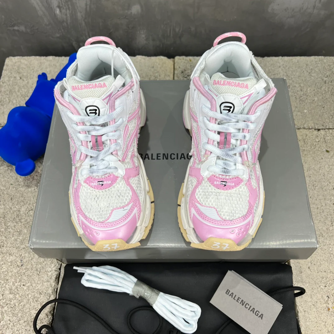Кроссовки Balenciaga Runner - унисекс - светло-розовые