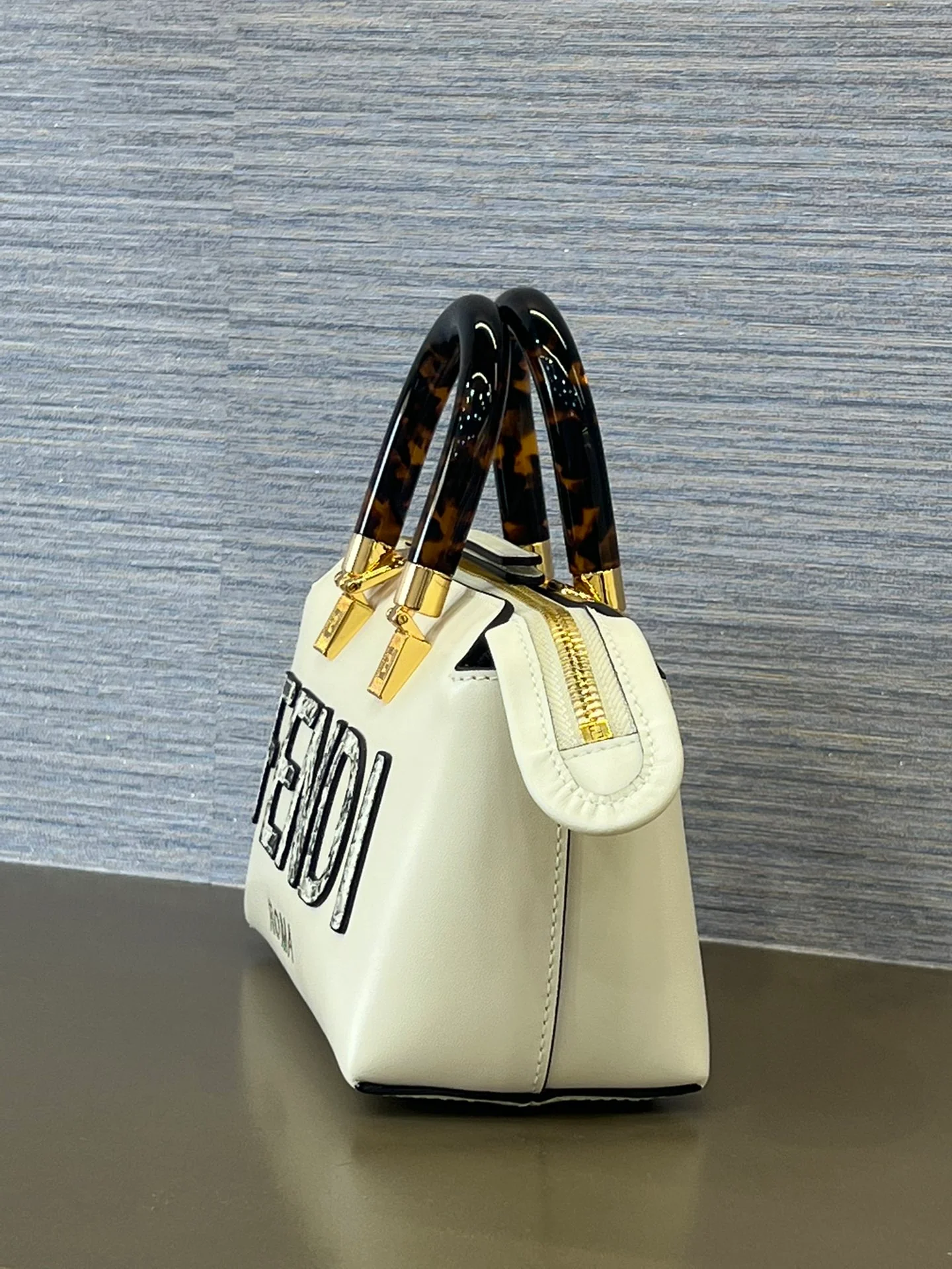 Сумка Fendi by the Way Boston - мини - белая - 1