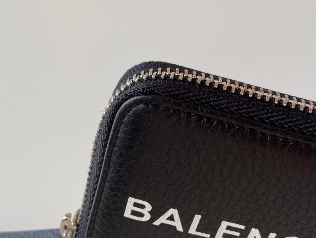 Balenciaga 拉链零钱包-荔枝牛皮