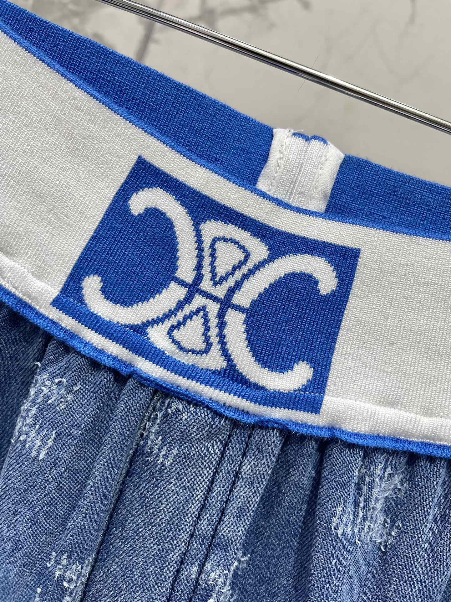 Новые поступления: шелковые брюки с широкими штанинами Celine 2403-24 весна/лето, синие.