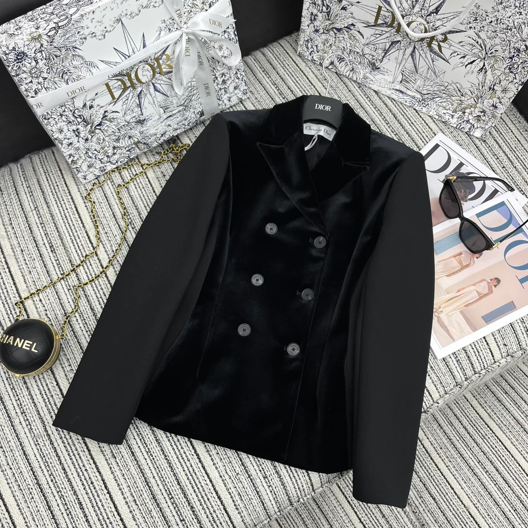 Dior 2403 - Новый двубортный пиджак из бархата в стиле пэчворк