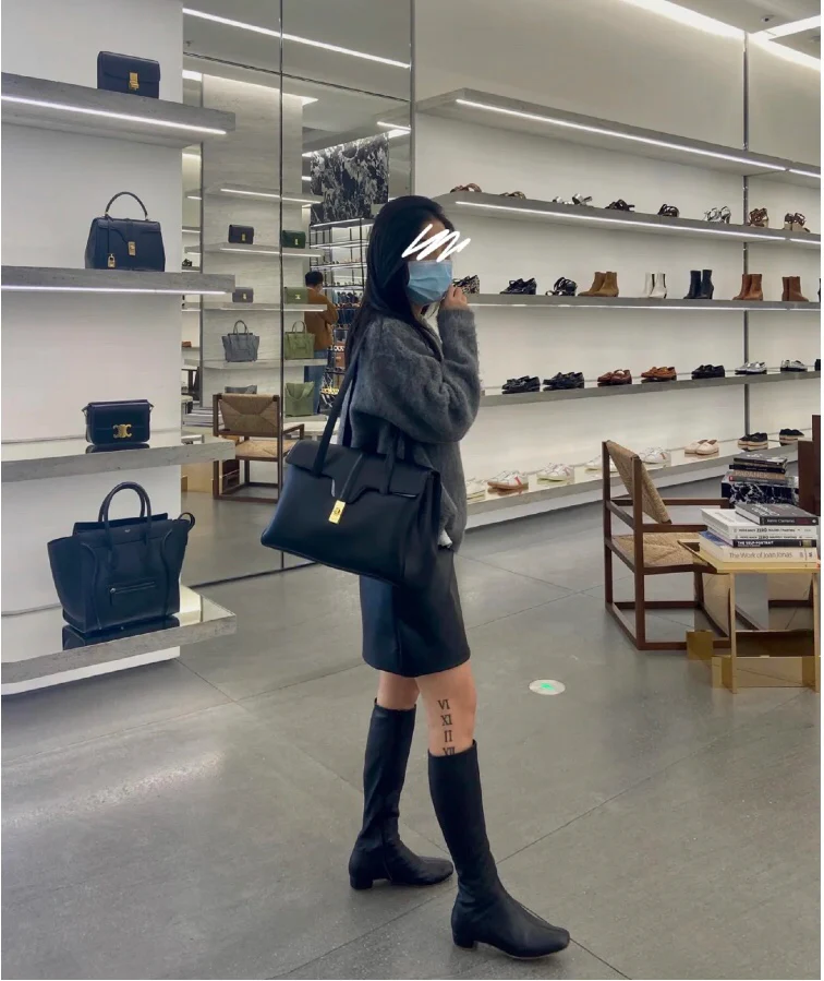 Сумка Celine Soft 16 из зернистой телячьей кожи средней плотности - 1 шт.