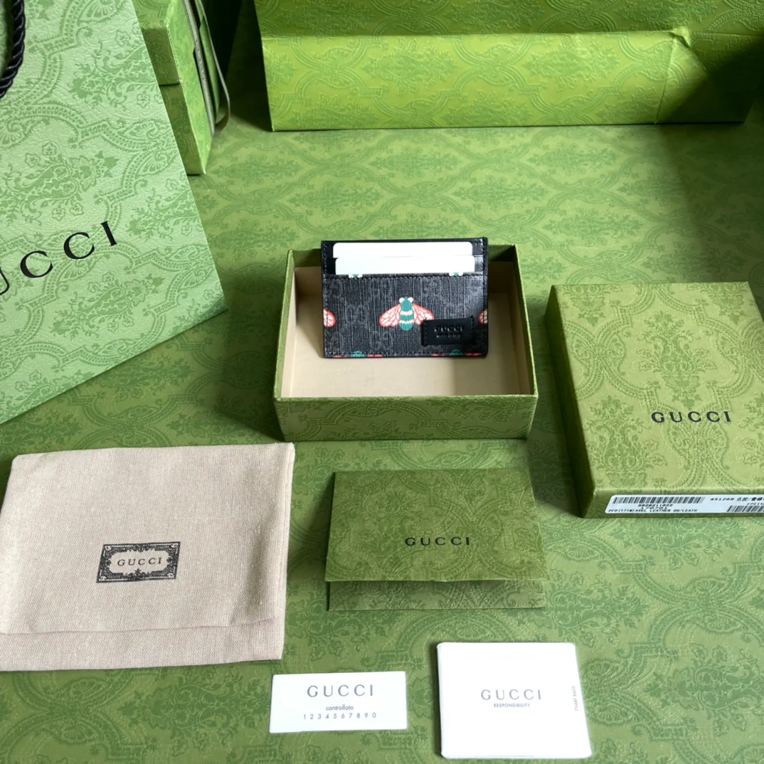 Gucci 最新款卡包