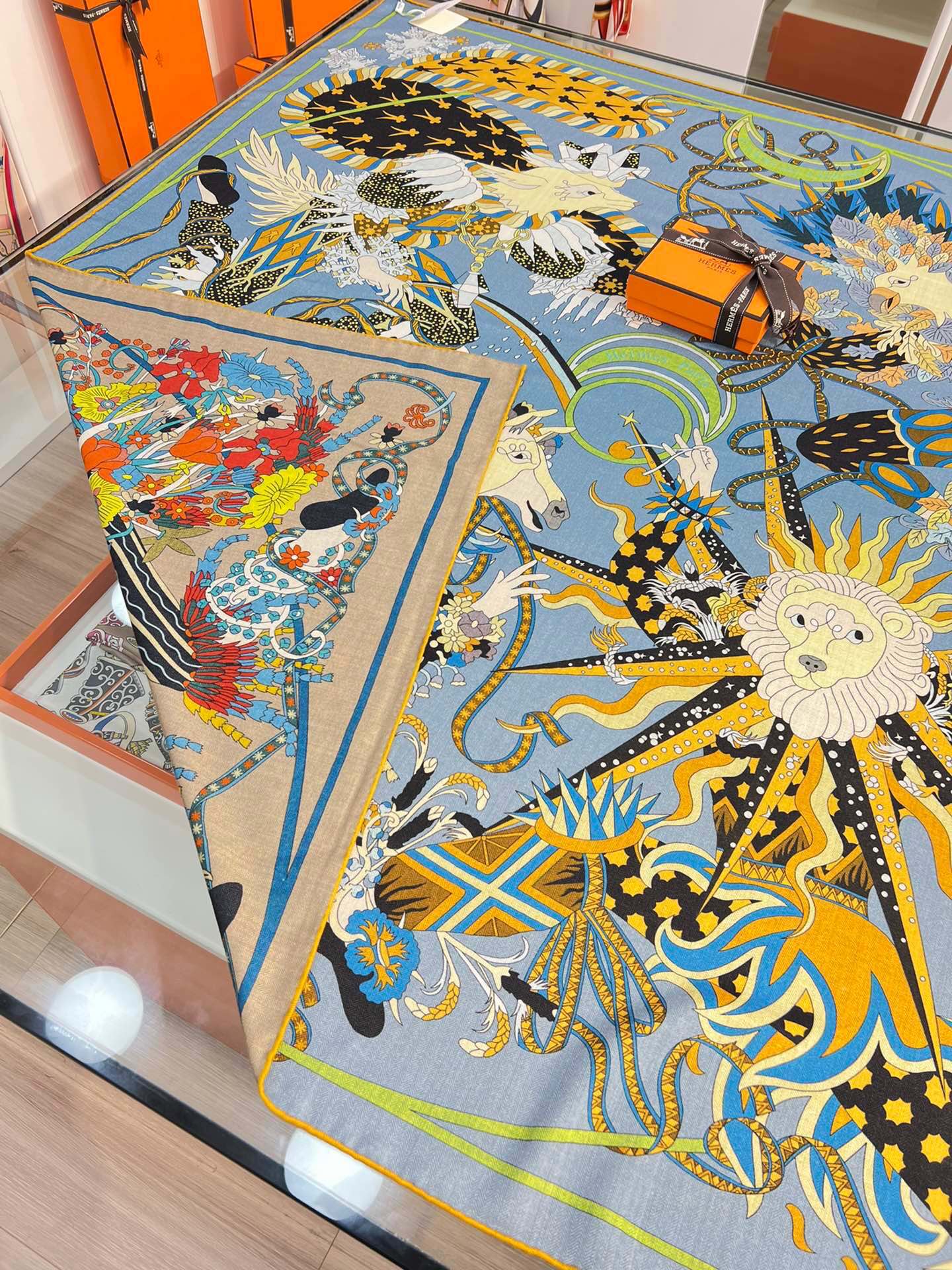 Двусторонняя шаль Hermes из шелка и кашемира - 140 см - 1 шт.