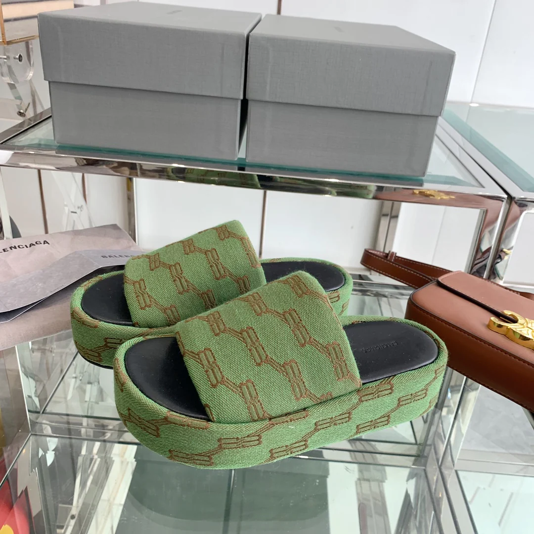 Balenciaga Весна/Лето 2023 - Тапочки на платформе с вышивкой - Зеленые