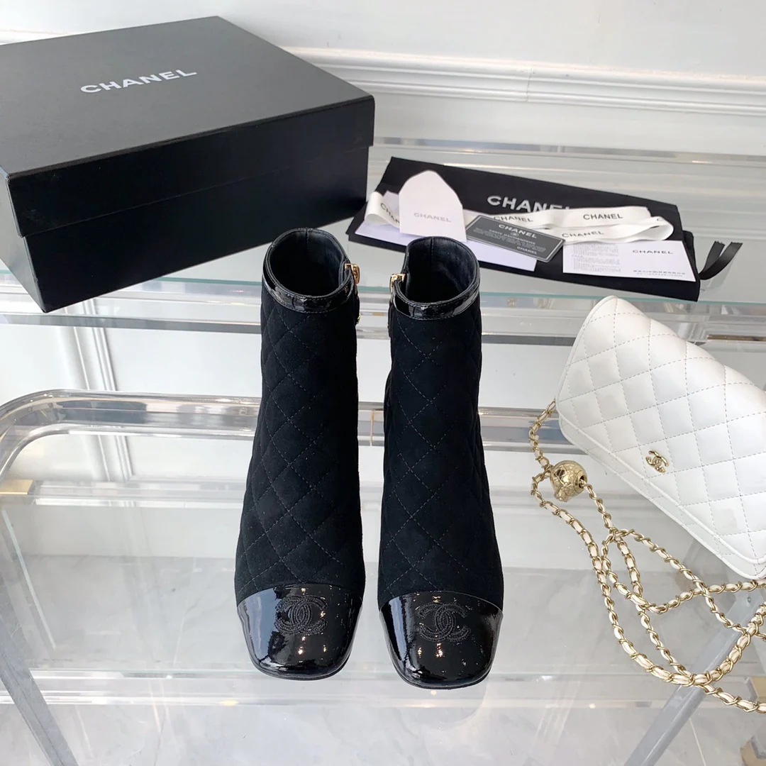 Классические ботильоны Chanel 22 с ромбовидной стёжкой и цветовыми блоками - 1