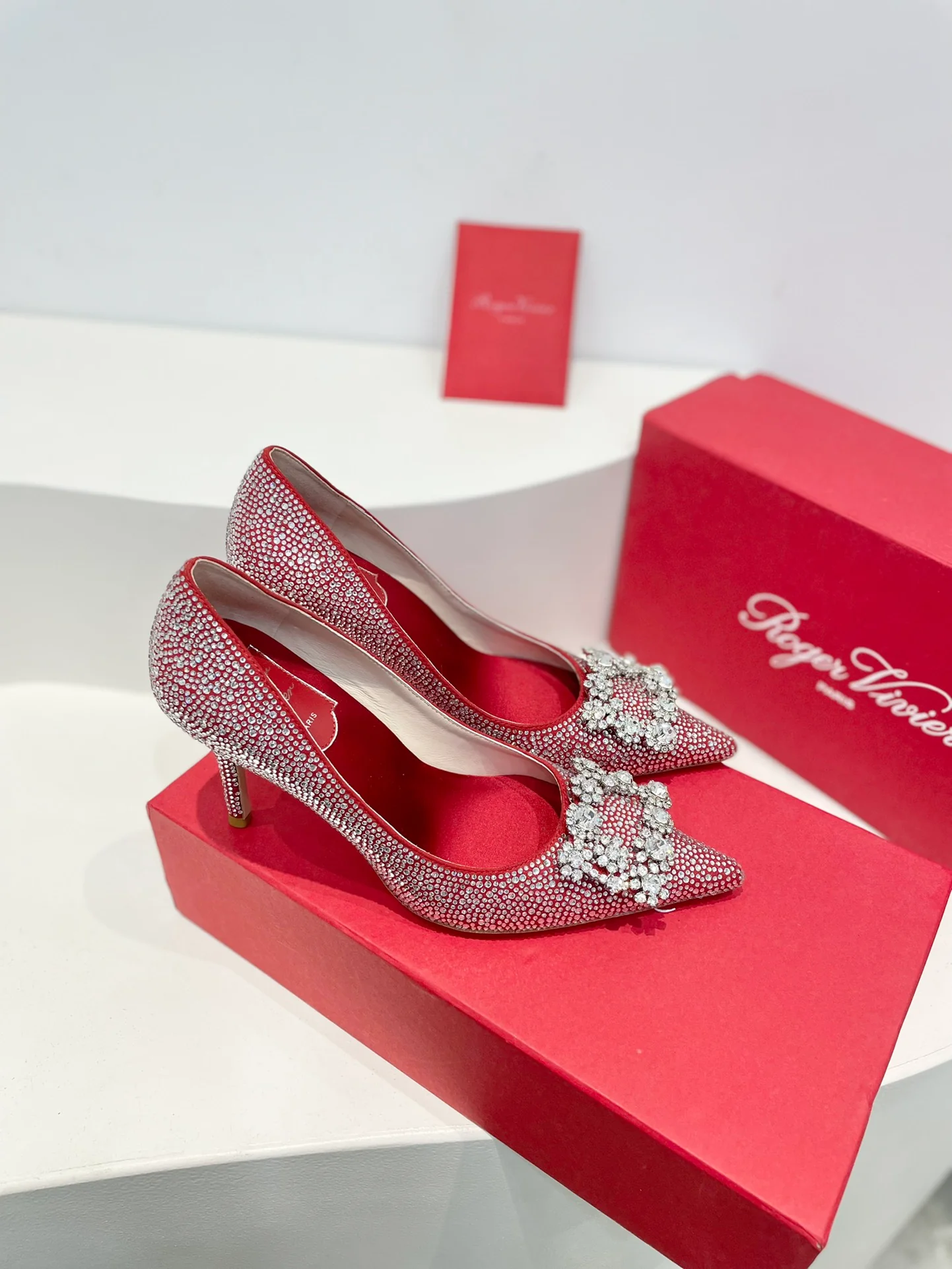 Обувь RV Shoes - Серия ?Кристальные туфли? - Туфли на высоком каблуке со стразами - Красные