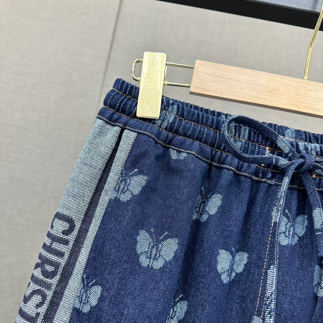 Джинсы Dior 2403 с принтом в виде бабочек и букв