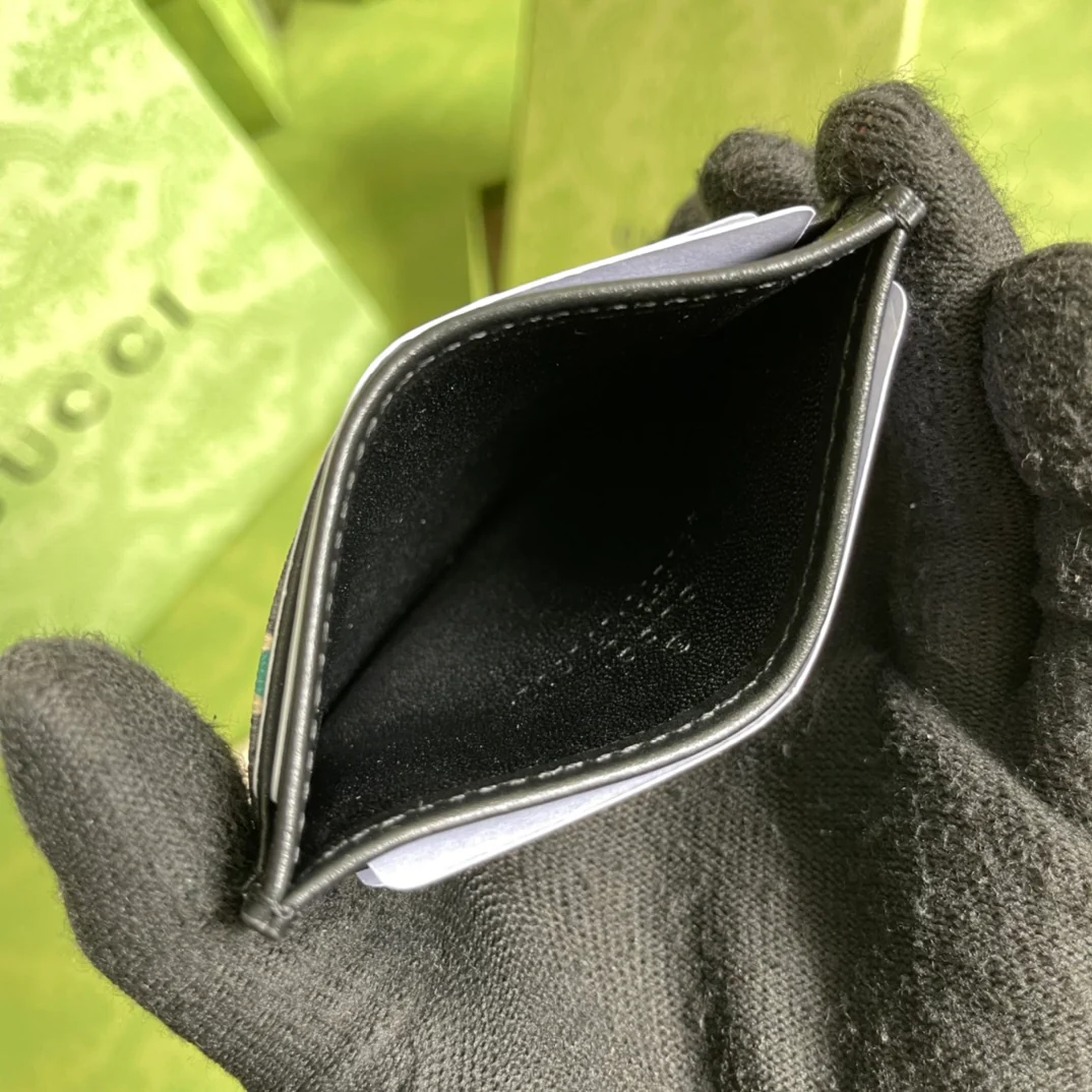 Gucci 最新款卡包