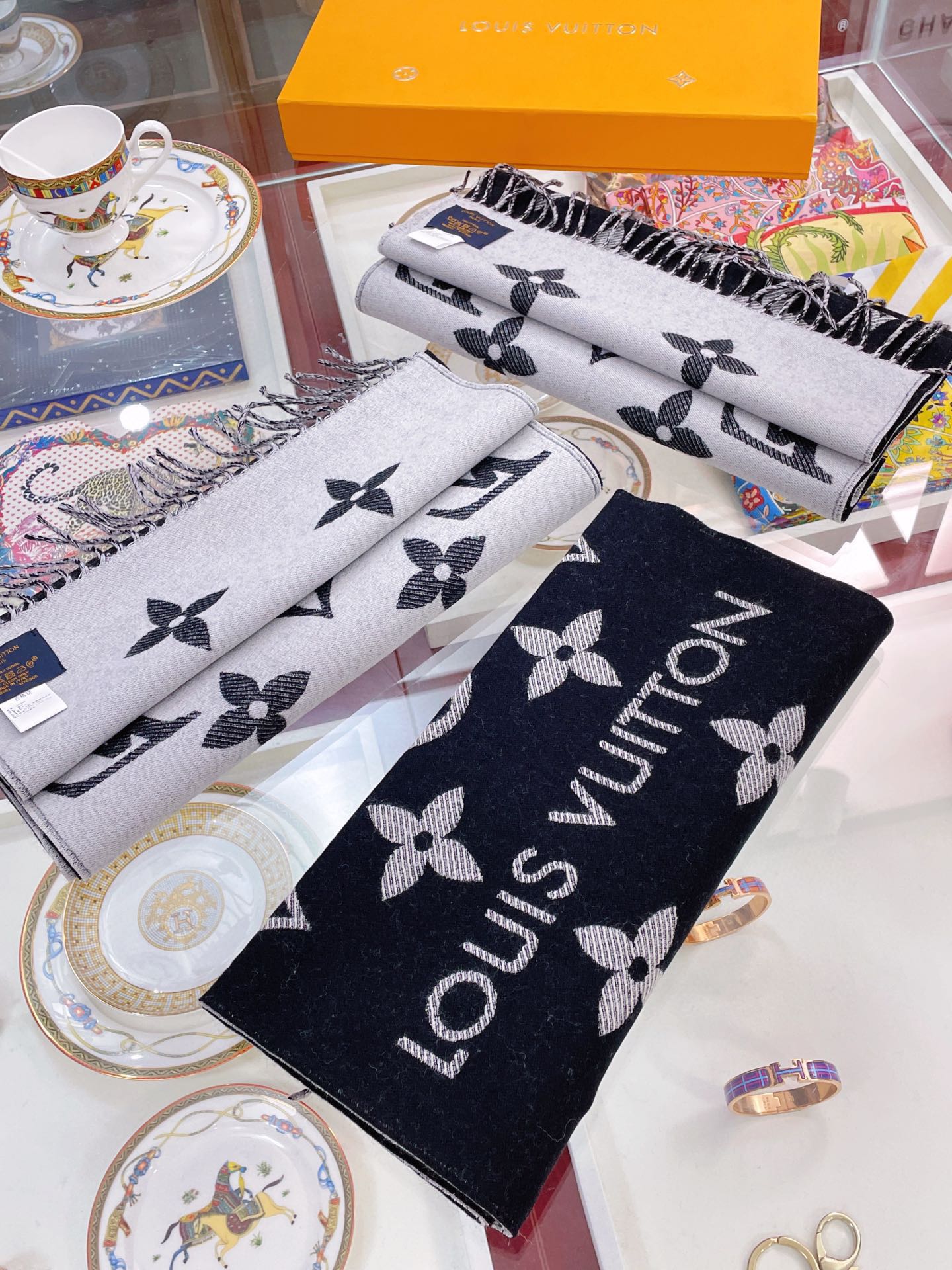 Бестселлер LV-100-Wool-Essential Scarf-186-34cm-1