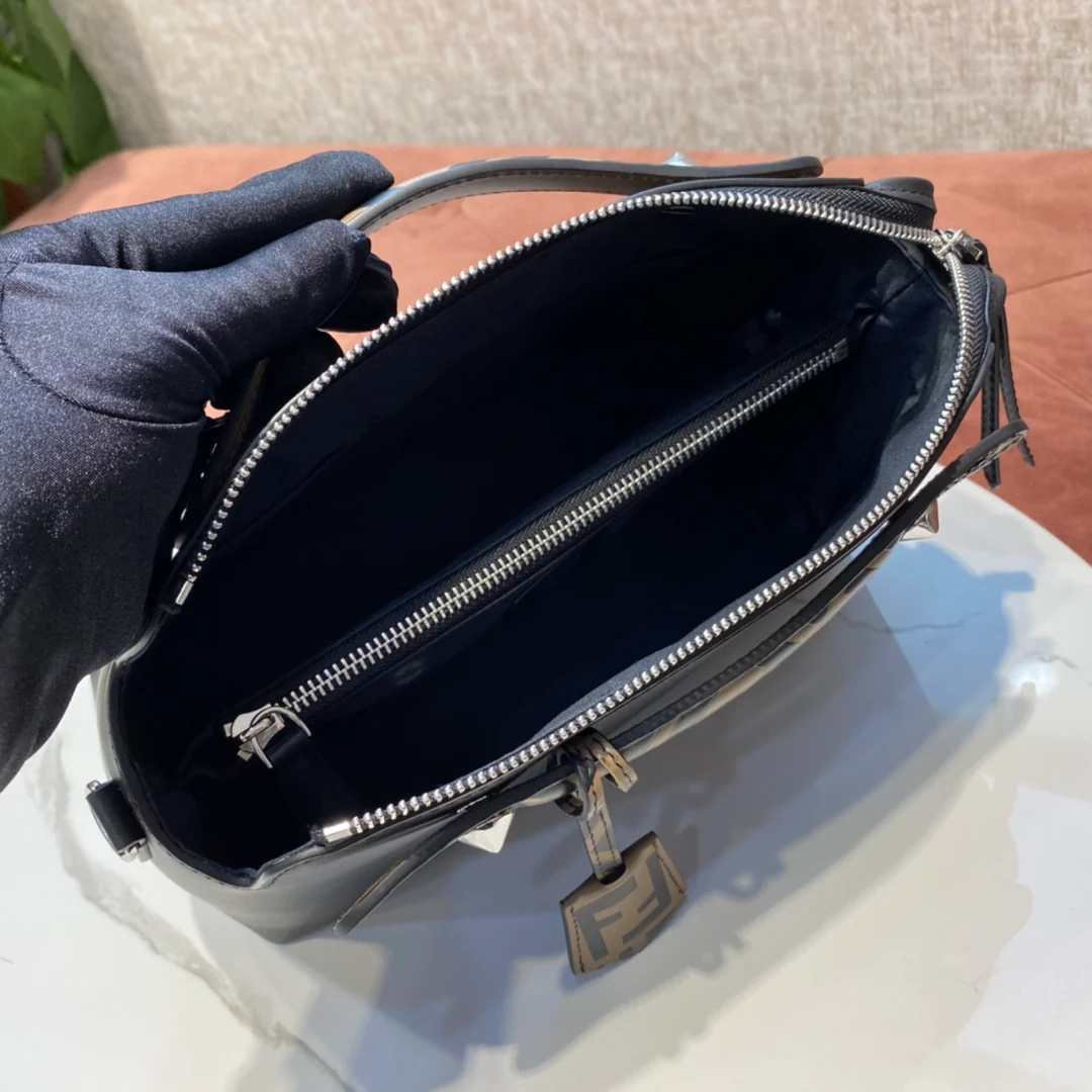 Сумка Fendi by the Way Boston — черная с FF