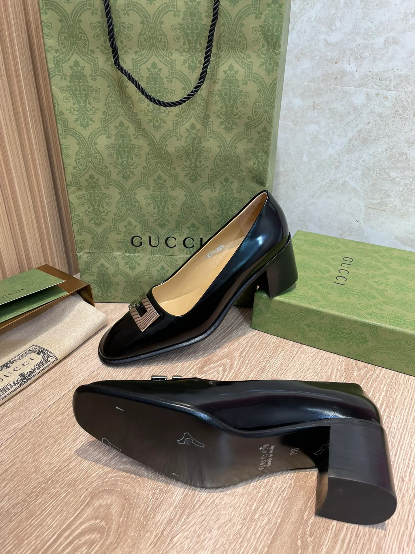 Gucci - 22 Ранняя весна - Ретро - Туфли на низком каблуке - 2