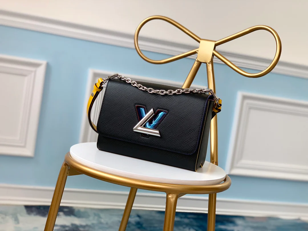 m53885-LV-twist-medium handbag-chain bag