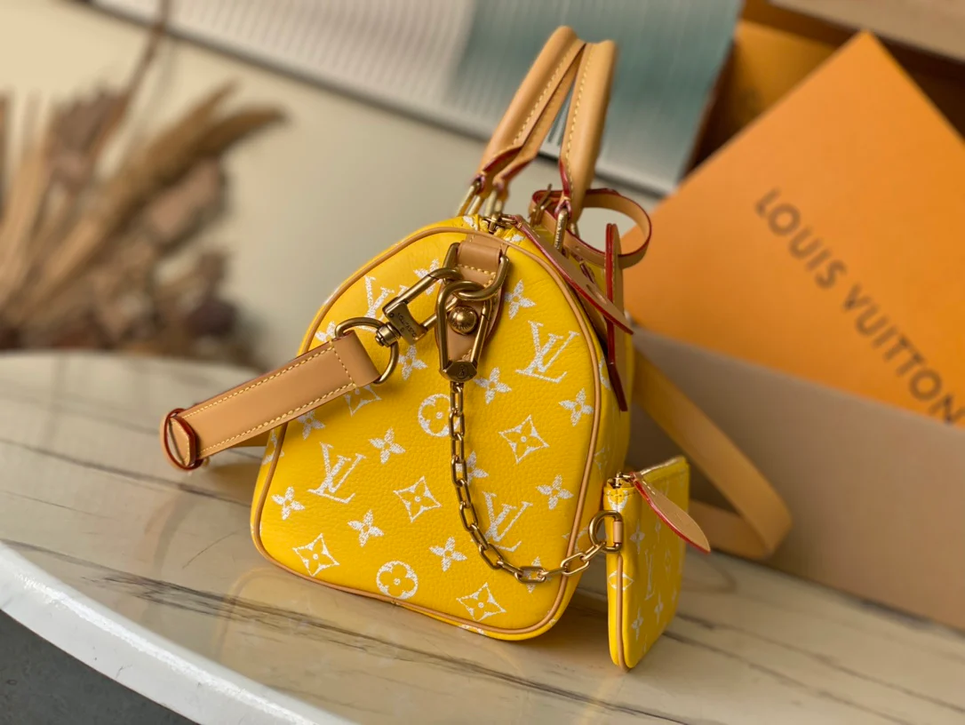 LV-m24426-speedy-p9-bandouliere-25 сумка-желтая