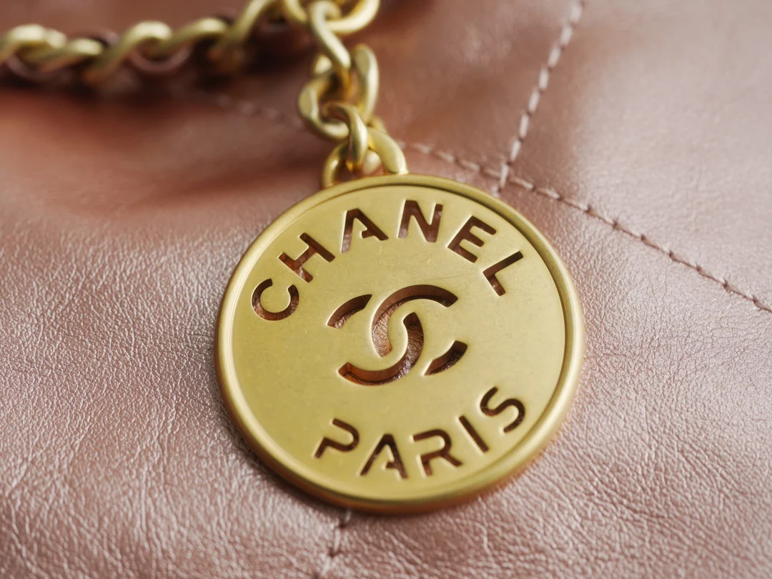 Chanel - Новая сумка 22 - Розовое золото