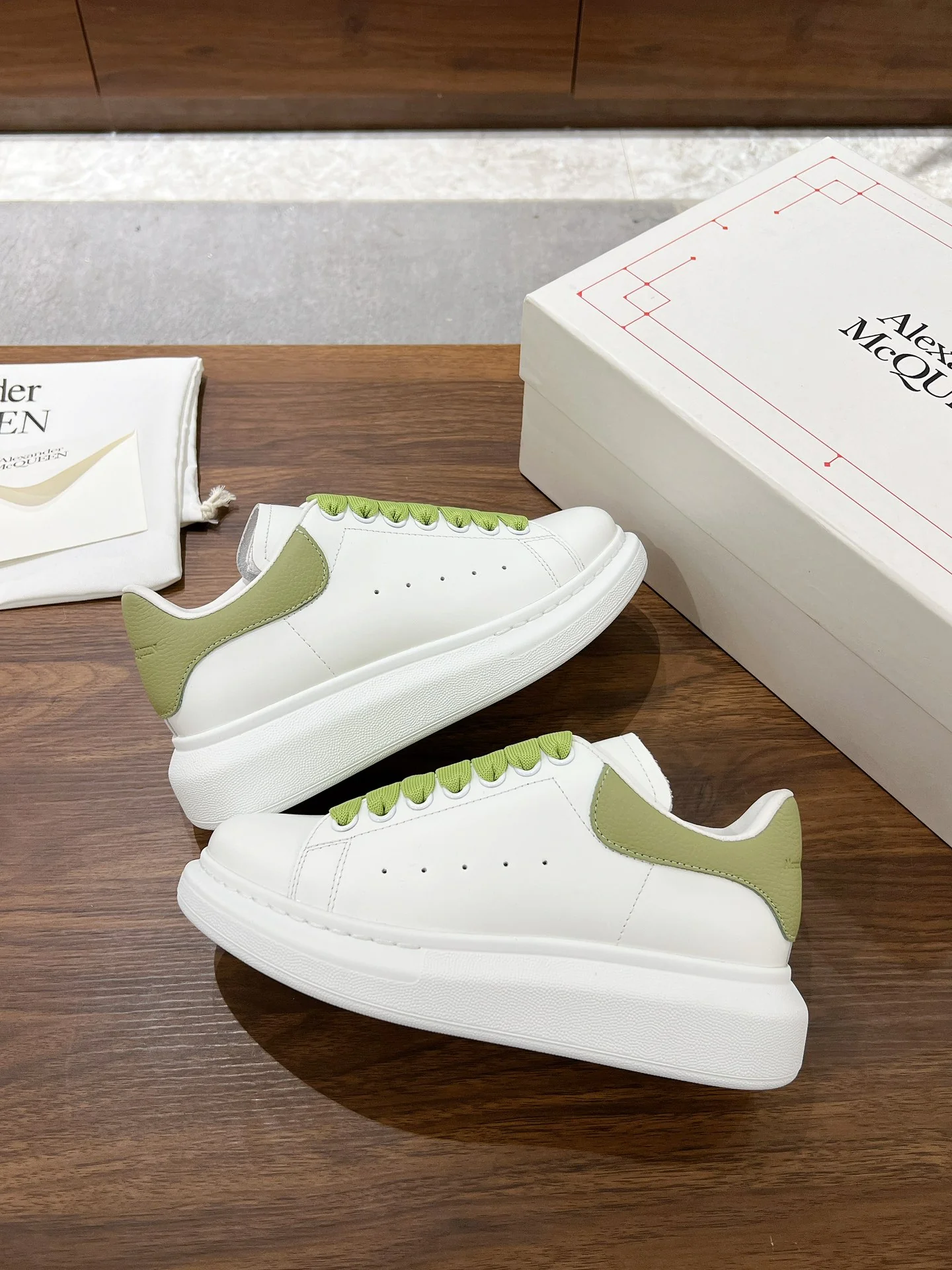 Скейтбордные кроссовки McQueen 2024 — зеленые