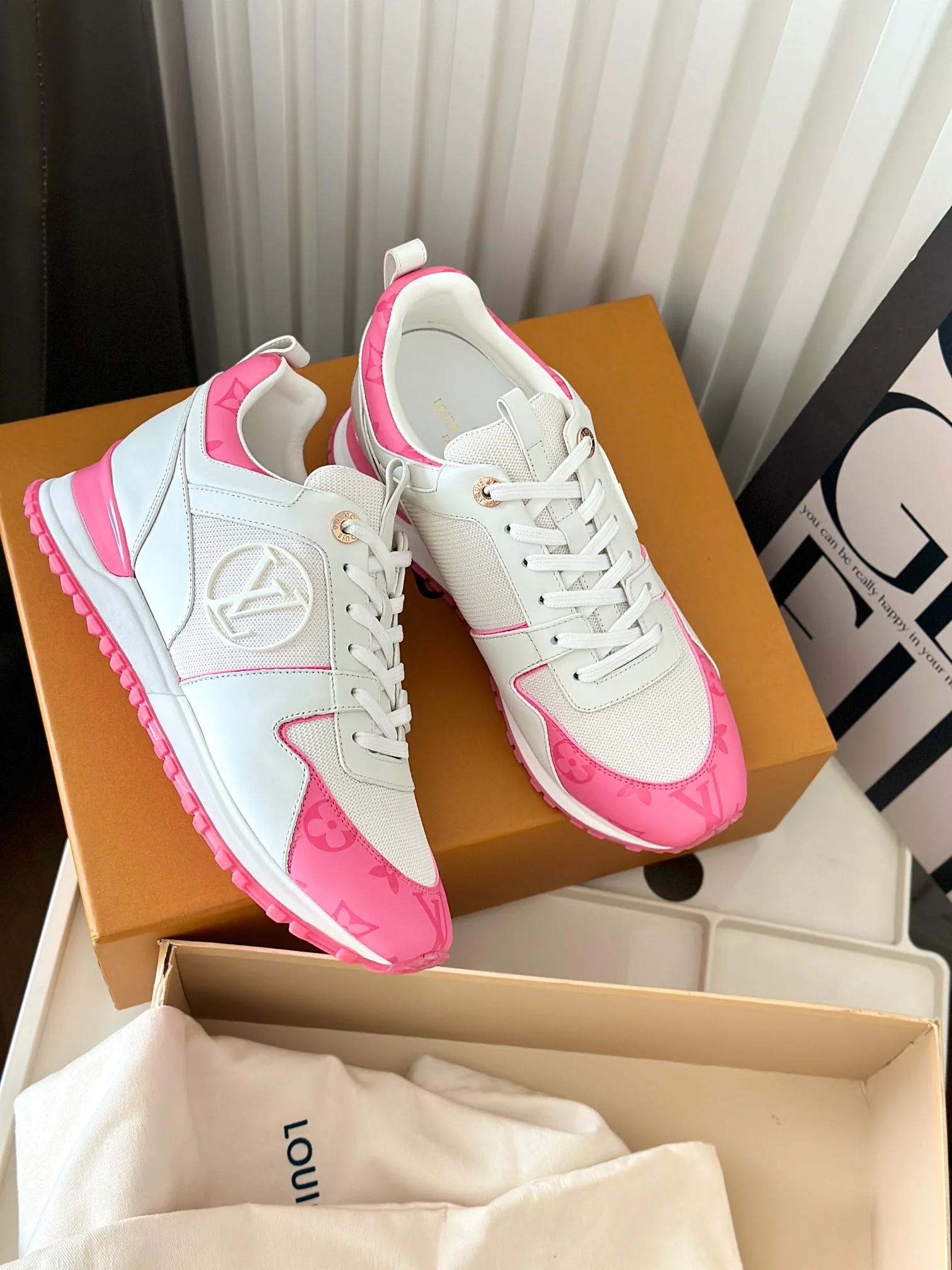 Кроссовки LV Runaway - Новый цвет - Розовый