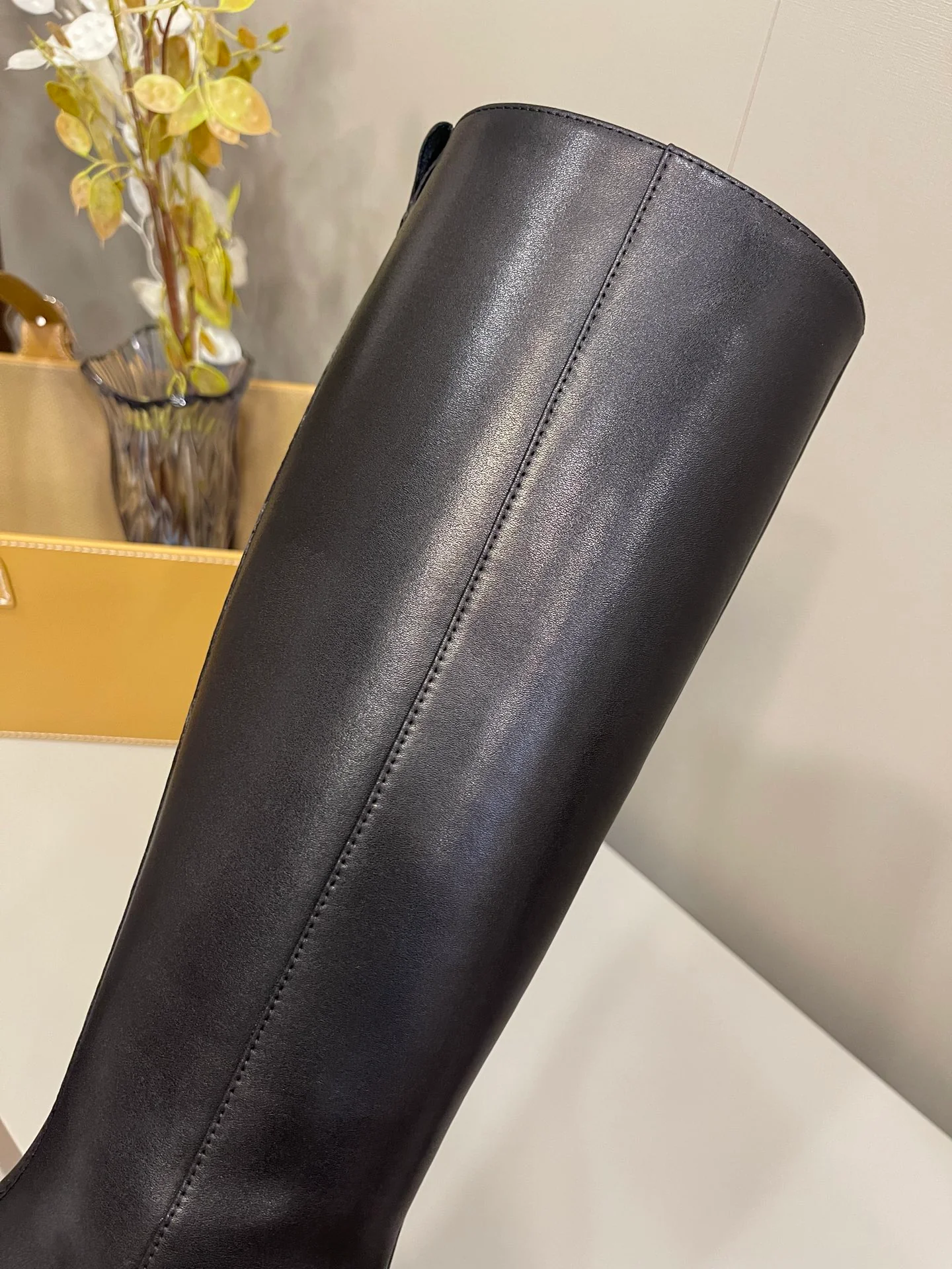 Новые ботинки Tods для ранней весны 2022 года.