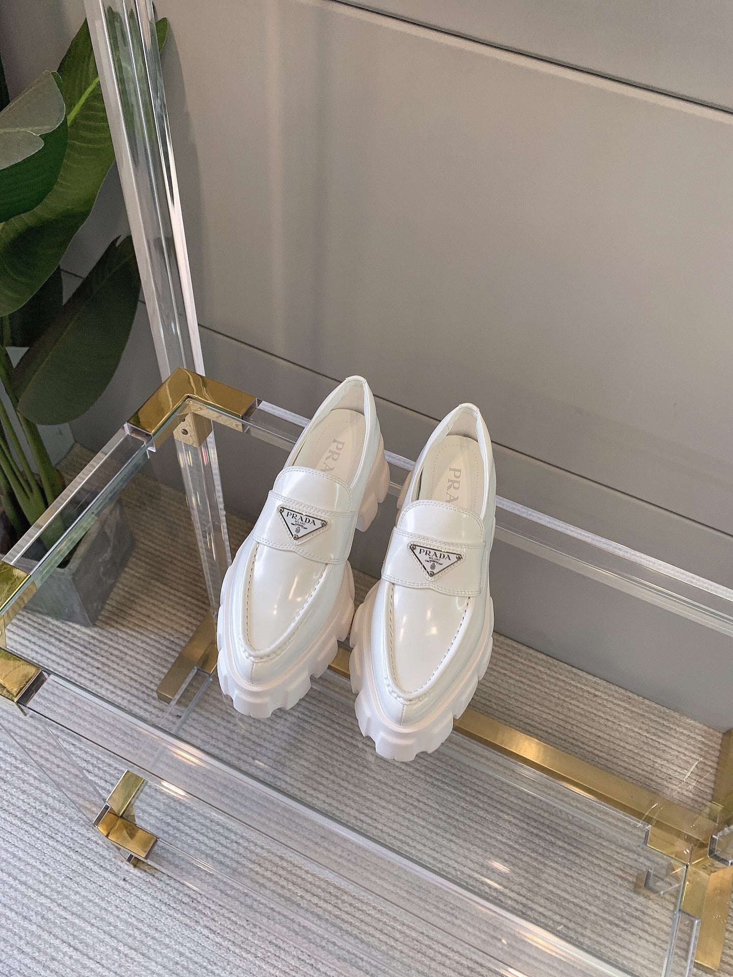 Лоферы на платформе Prada