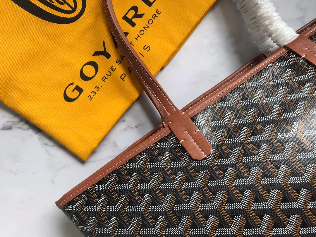 Маленькая сумка-тоут Goyard на молнии - темно-коричневая.