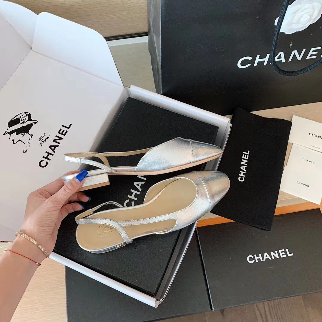 Классические сандалии Chanel - балетки - серебристые