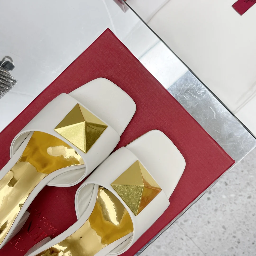 Тапочки Valentino на толстом каблуке