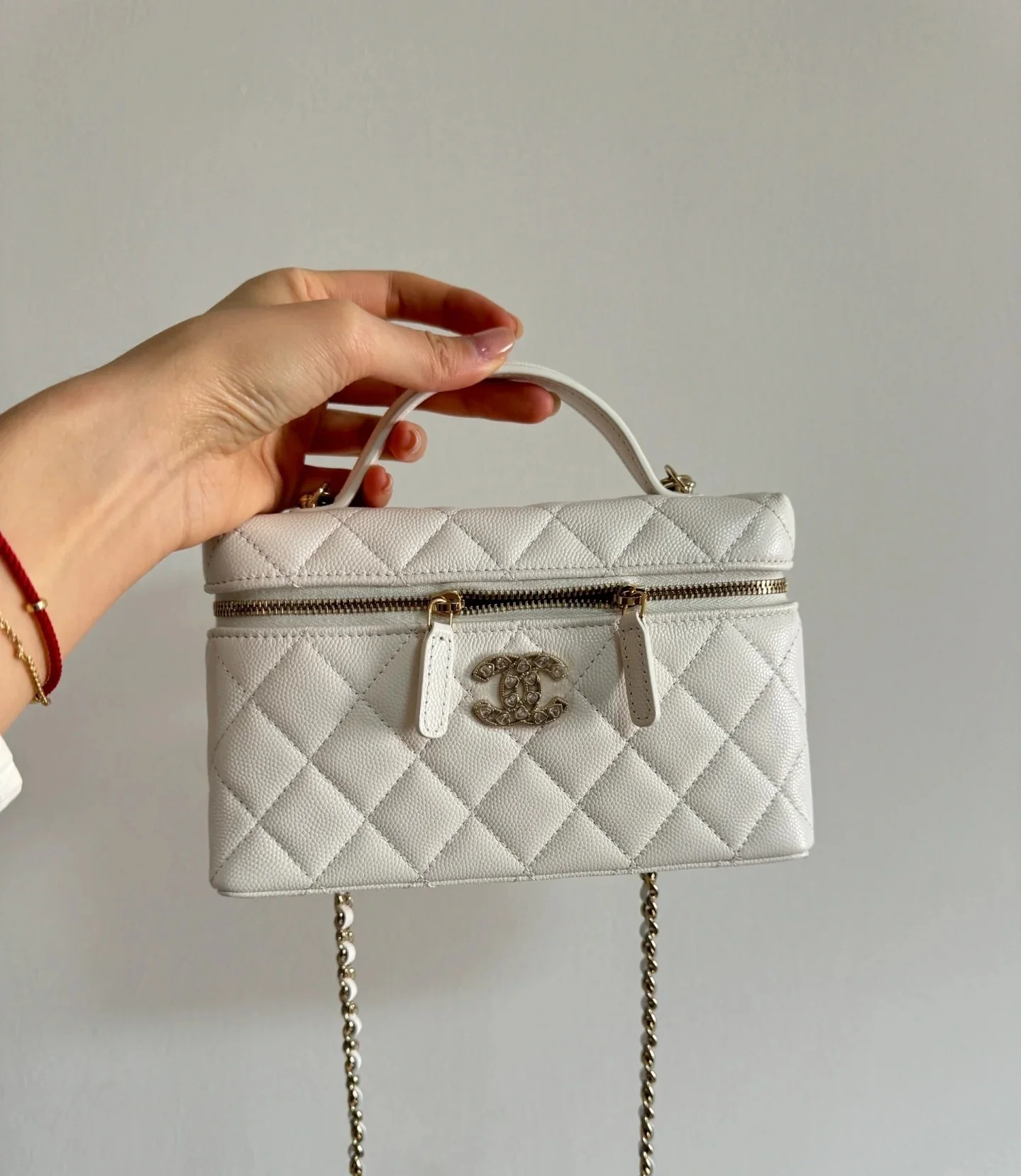 Сумочка Chanel 25p Heart Diamond LP с цепочкой - белая