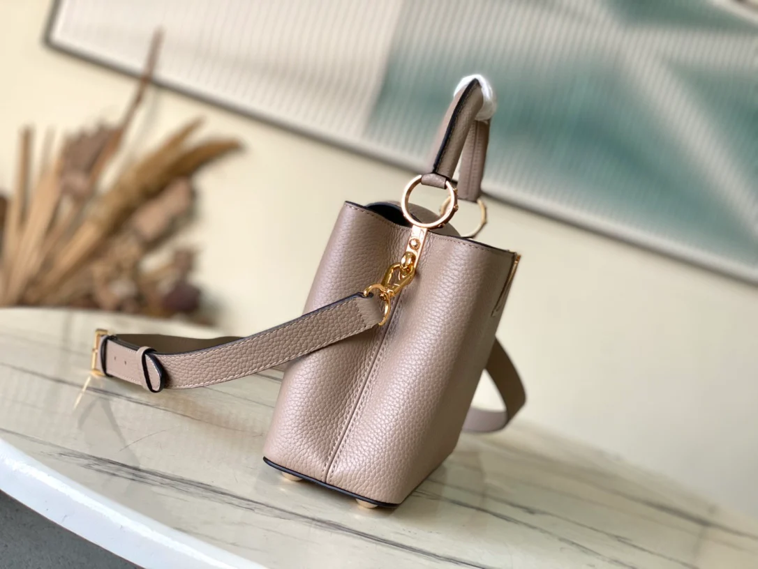 LV-m24736-capucinesbb маленькая сумочка-серая