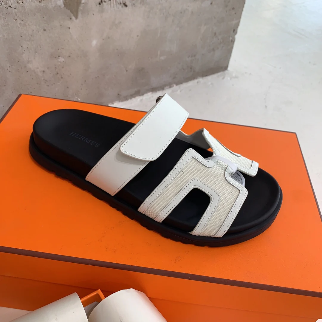 Шелковые кожаные тапочки Hermes - белые