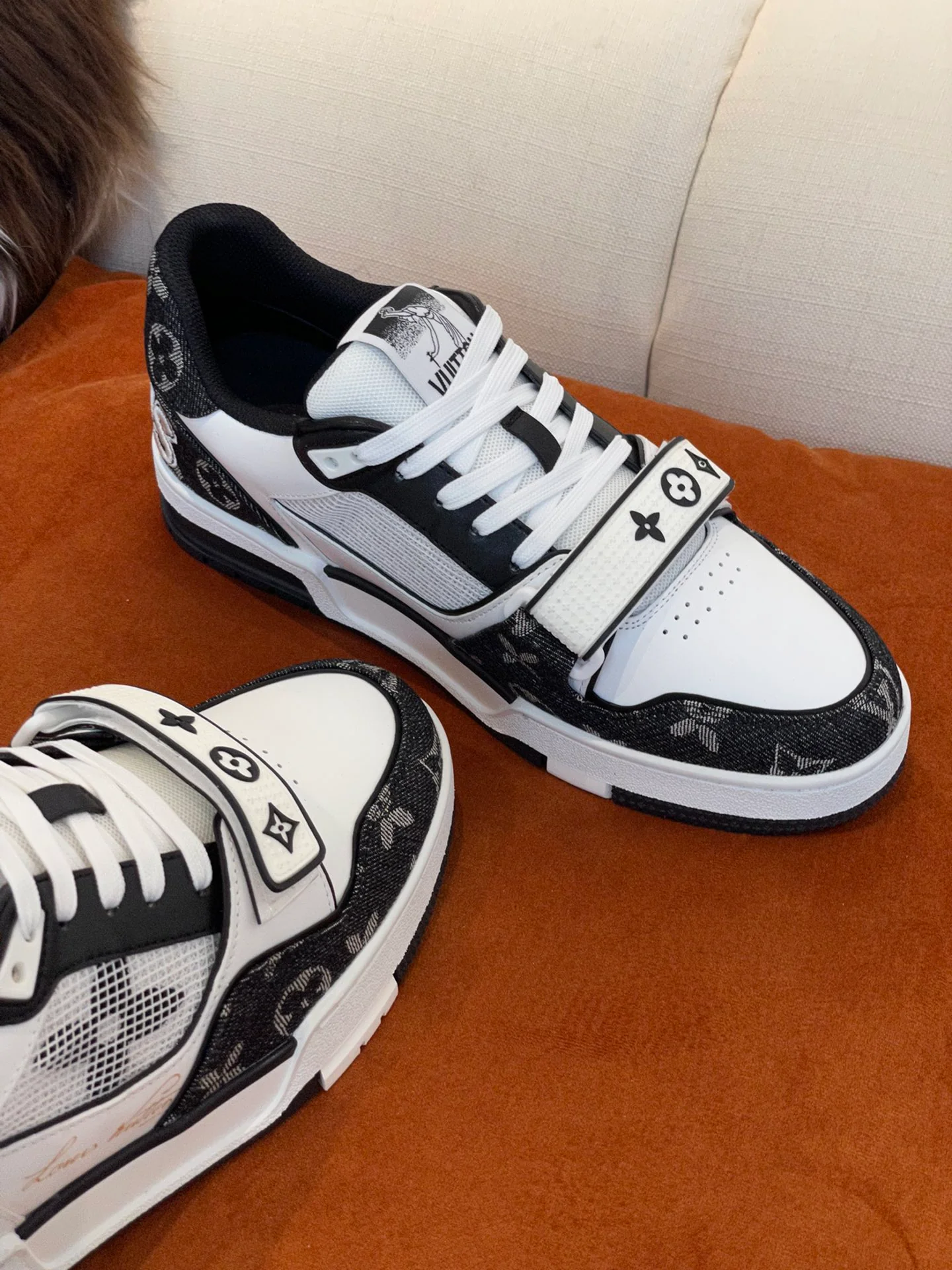 LV - Кроссовки - Повседневная обувь